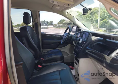 2013 Chrysler Town & Country Touring z USA, uszkodzony, nr VIN 2C4RC1BG0DR793231